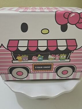 Hello Kitty And Friends 3 Pair Crew Socks In Bioworld Fast Food Truck Gift Box
